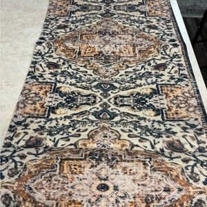 59-2 Elegant Patterned Table Runner. NWOT